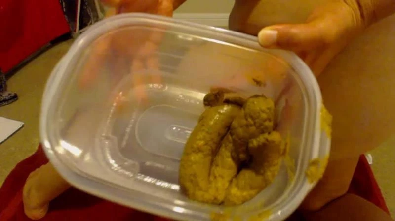 Poop in a plastic container - ModelNatalya94  (2024) [FullHD]