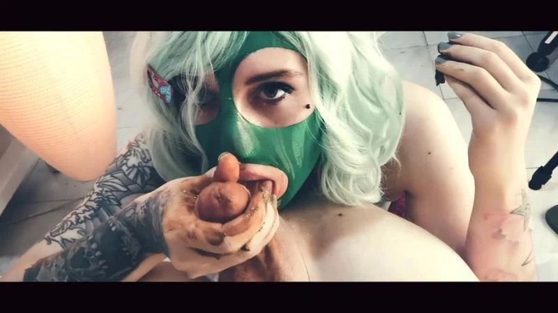 Scat Eat And Shit Sucking By Top Babe Betty - The Green Mask  (2024) [1920x1080]
