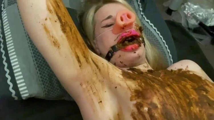 Maxxiescat - Eating Male Shit For The First Time  (2024) [FullHD]