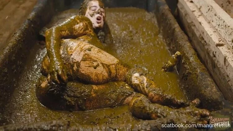 frankys time in the manure basin - lyndra lynn cleaning ends in a mess  (2024) [FullHD]